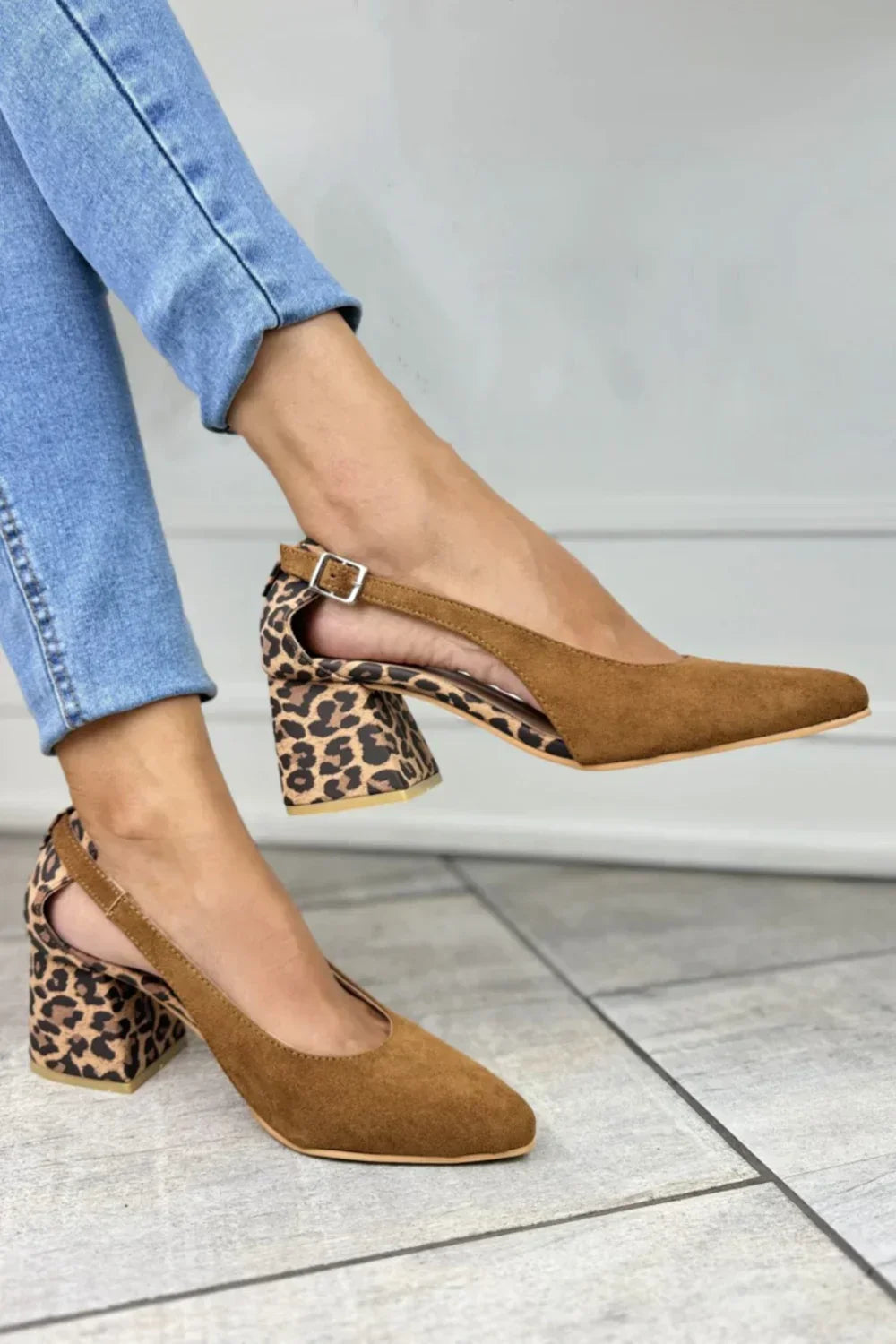 D¨¦COLLET¨¦ SLINGBACK CON TACCO LEOPARDATO