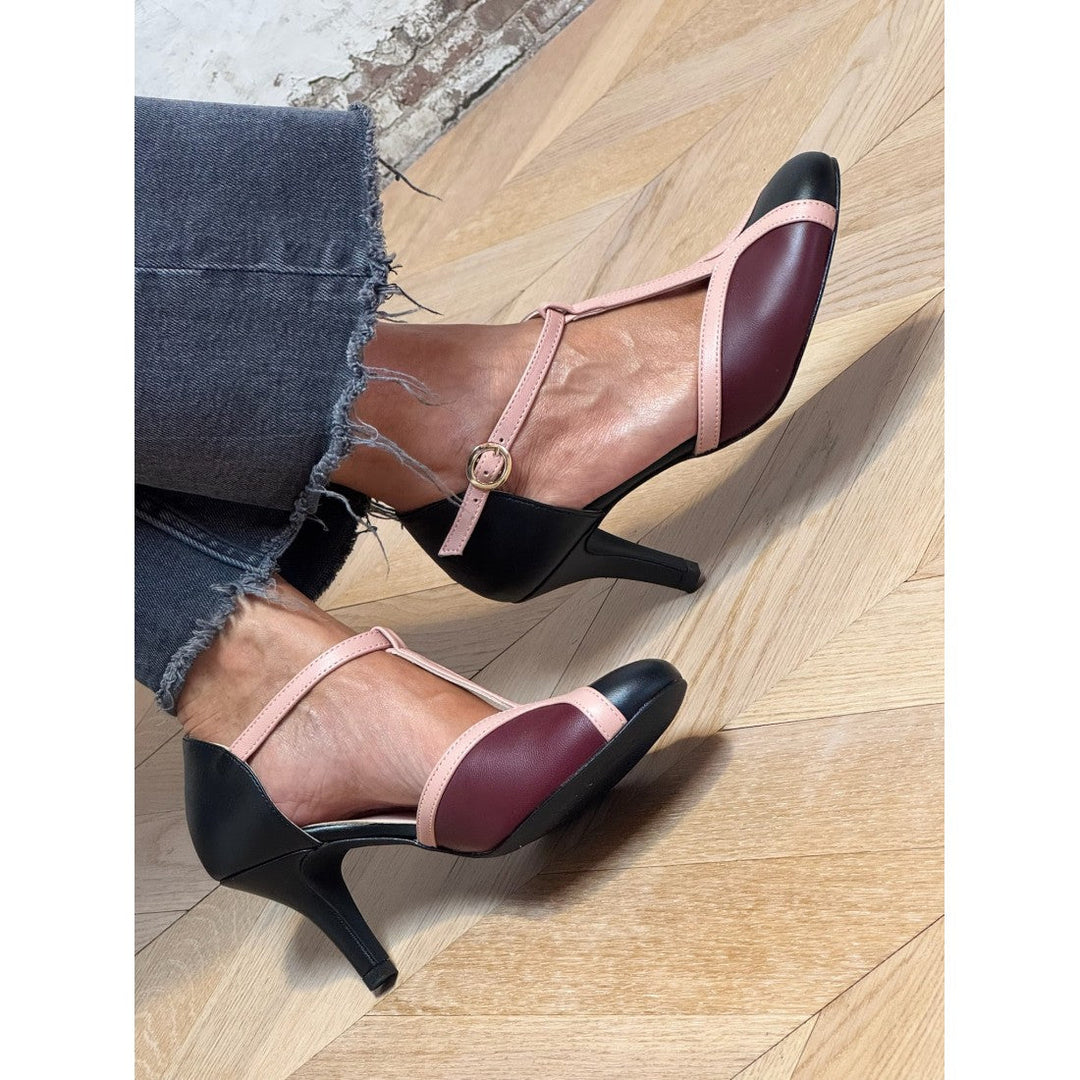 RETR¨° T-BAR HEELS